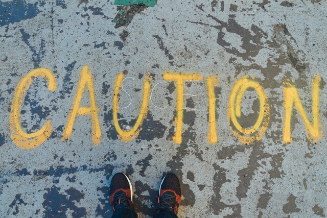 CAUTION（注意）